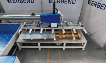 CNC-Servo-Up-Down-Sheet-Metal-Folding-Machine06